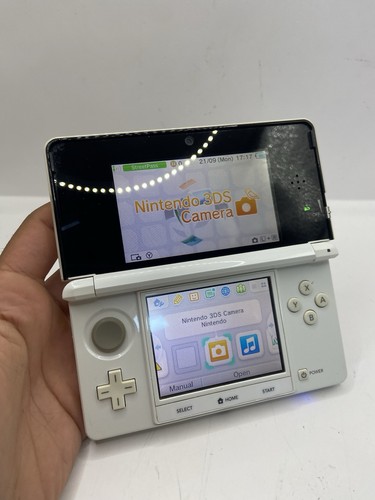 Nintendo 3ds white console - 3ds,